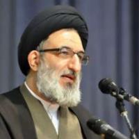 ایران باهدایت های مقام معظم رهبری به سمت قله های استقلال حرکت می کند