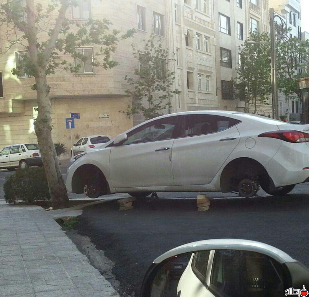 دزدیدن چرخ های النترا در تهران!/عکس