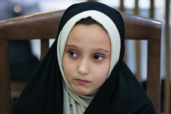 آیه؛ دختری که از محاصره داعش گریخت