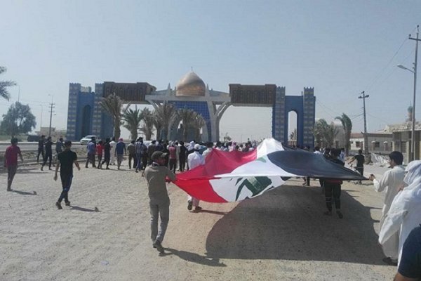 معترضان در بصره گذرگاه مرزی عراق و کویت را بستند