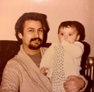 مارال فرجاد در آغوش پدرش /عکس
