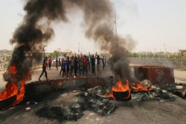 درگیری میان نیروهای عراقی و تظاهرات کنندگان در استان بصره