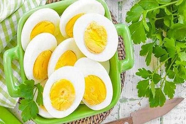 خوردن تخم مرغ در وعده صبحانه برای افراد دیابتی مفید است