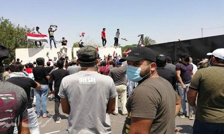 تظاهرات عراقی‌ها علیه عربستان/ ورود برخی معترضان به منطقه سبز