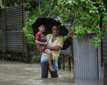 باران‌های موسمی باعث جاری شدن سیل در هند شد