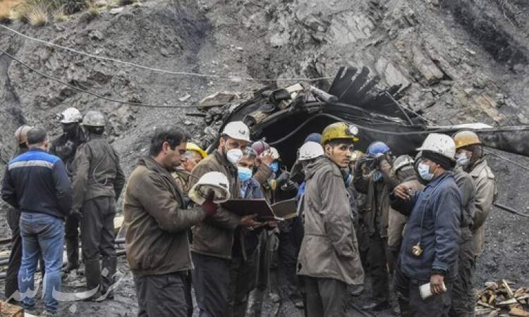 اخلال تخته سنگ‌ها در مسیر امدادرسانی/ تعطیلی معدن و تمرکز بر نجات معدنچیان دامغانی