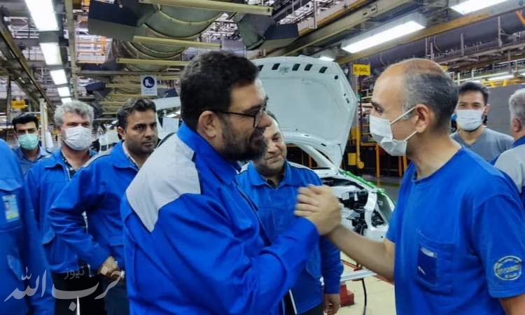 بازدید سرزده مدیر حوزه مدیرعامل ایران خودرو از خطوط تولید