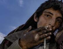 معتادان متجاهر افغانستان بی سر و صدا به سمت مرگ گام برمی‌دارند