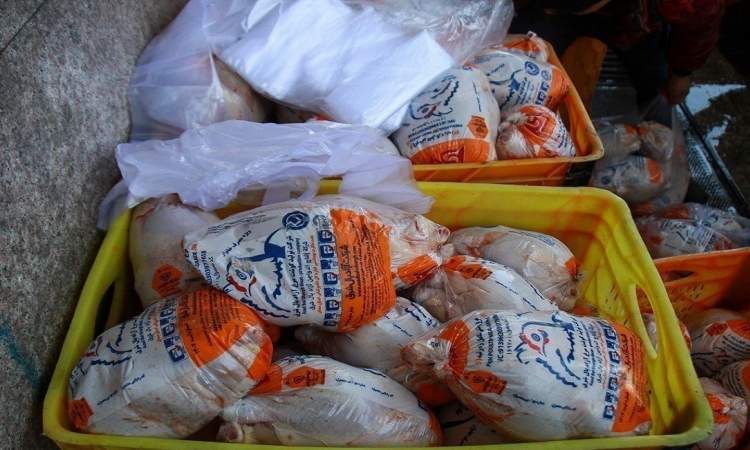 تاریخ انقضای مرغ های منجمد وارداتی رو به اتمام است