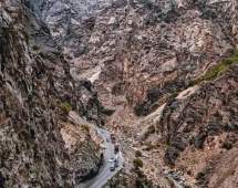 جاده‌ای صعب العبور اما زیبا در دل افغانستان